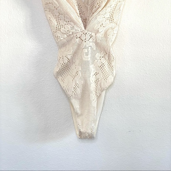 NWT Anthropologie Mes Demoiselles Fanti Plunging V Lace Bodysuit in Ecru XS - SM - Picture 10 of 15